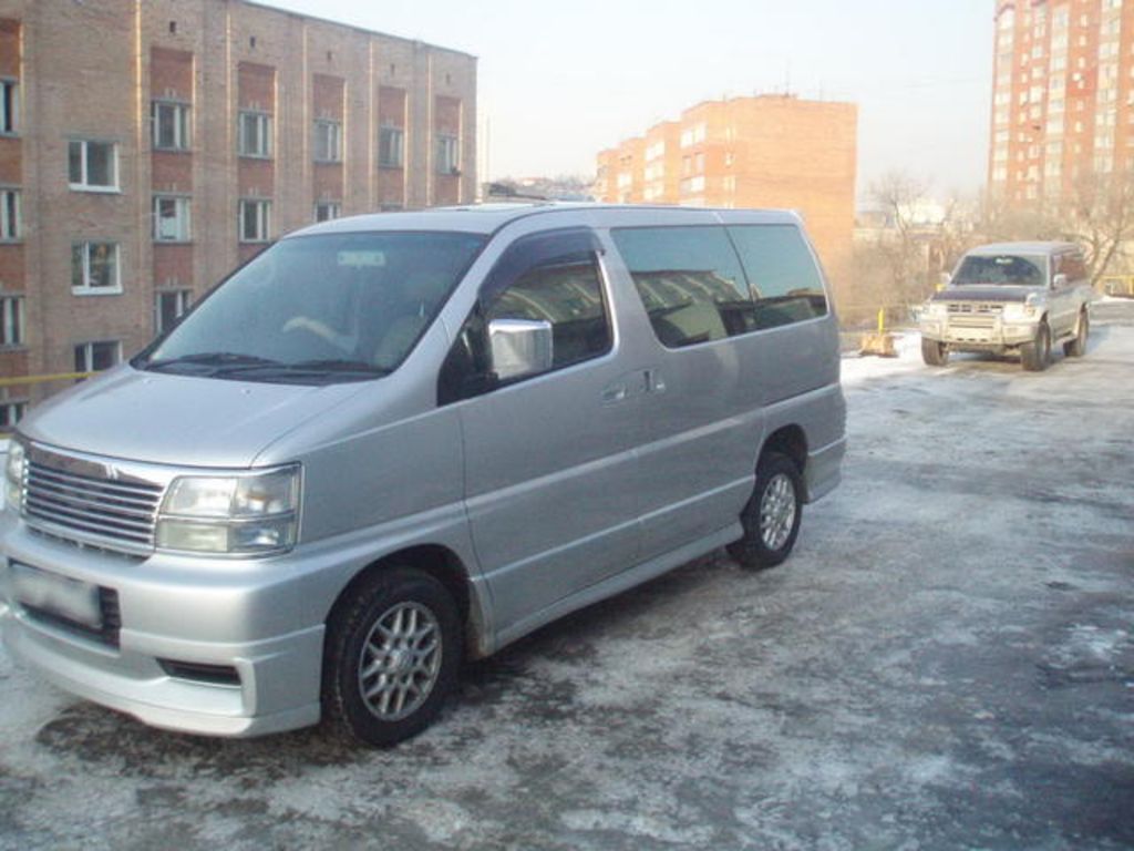 1998 Nissan Elgrand