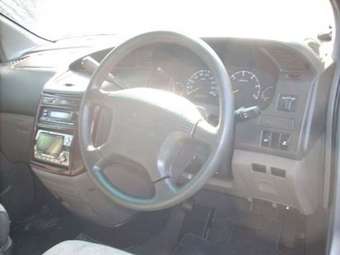 1999 Nissan Elgrand Pictures