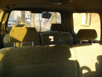 1999 Nissan Elgrand Photos