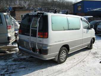 1999 Nissan Elgrand Pictures