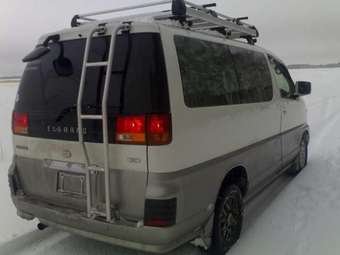 1999 Nissan Elgrand Images