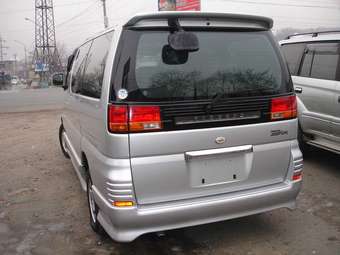 1999 Nissan Elgrand Pics