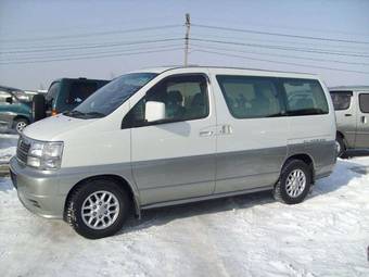 1999 Nissan Elgrand Pictures