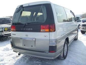 1999 Nissan Elgrand Photos