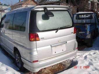 1999 Nissan Elgrand Photos