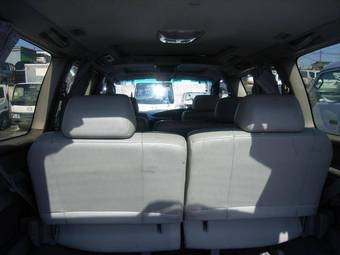 1999 Nissan Elgrand Photos