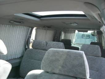 1999 Nissan Elgrand Photos