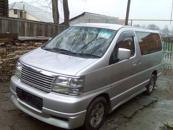 1999 Nissan Elgrand Pictures