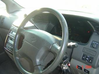 1999 Nissan Elgrand Photos