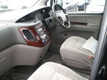 1999 Nissan Elgrand Pictures