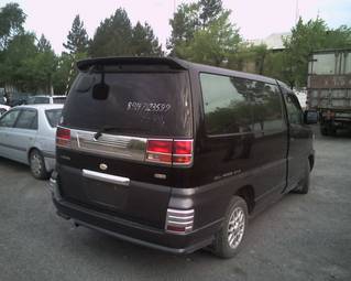 1999 Nissan Elgrand Photos