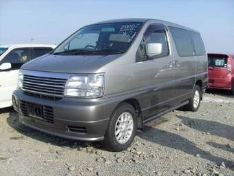2000 Nissan Elgrand Pictures