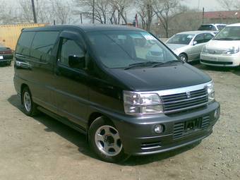 2000 Nissan Elgrand Pictures