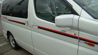 2002 Nissan Elgrand Pictures