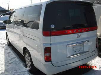 2004 Nissan Elgrand Photos