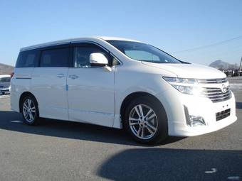 2011 Nissan Elgrand Pictures