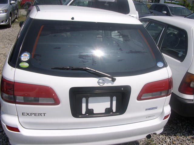 2004 Nissan Expert