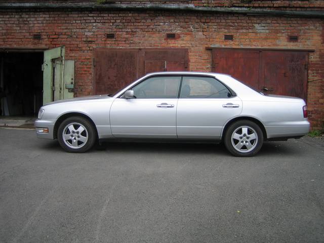 1995 Nissan Gloria