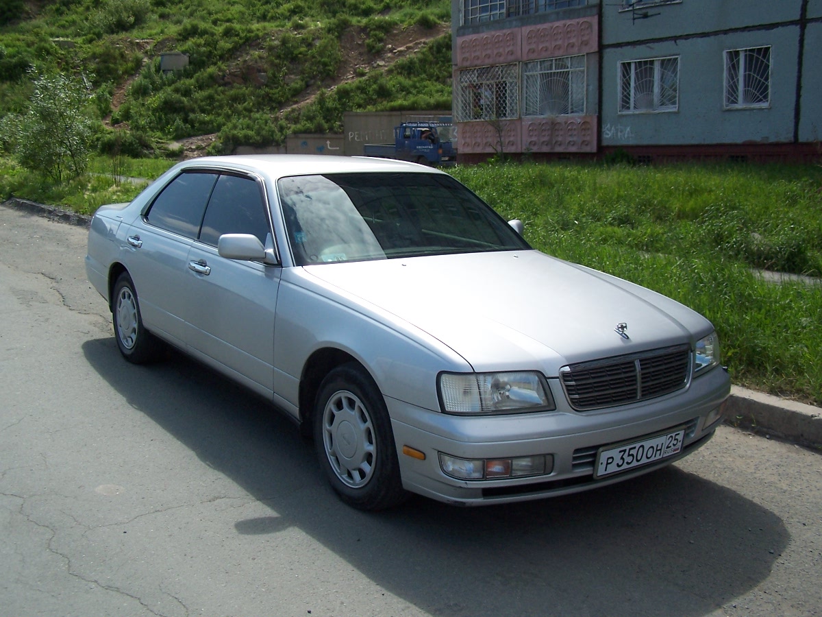 1998 Nissan Gloria