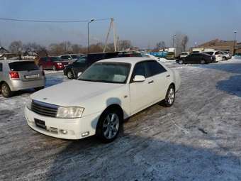 2000 Nissan Gloria Pictures