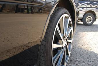2001 Nissan Gloria Photos