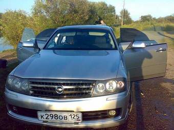 2001 Nissan Gloria Photos