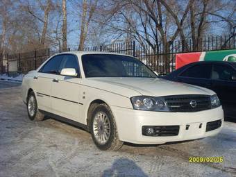 2002 Nissan Gloria Pictures