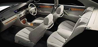 2002 Nissan Gloria Pictures