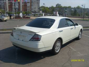 2002 Nissan Gloria Photos