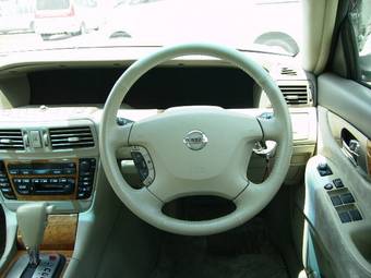 2004 Nissan Gloria Pics