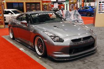 2009 Nissan GT-R Pictures