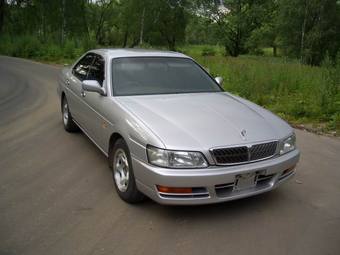 1998 Nissan Laurel Photos