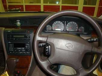 1998 Nissan Laurel Pics