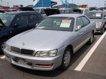 1999 Nissan Laurel Pictures