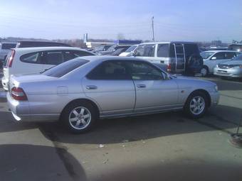 1999 Nissan Laurel Photos