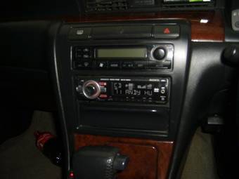 1999 Nissan Laurel Images