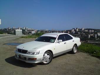 1999 Nissan Laurel Photos