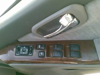 1999 Nissan Laurel Images