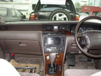 2000 Nissan Laurel