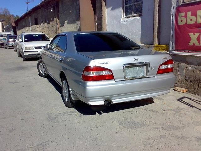 2000 Nissan Laurel