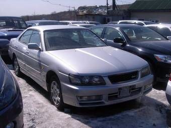 2000 Nissan Laurel Photos