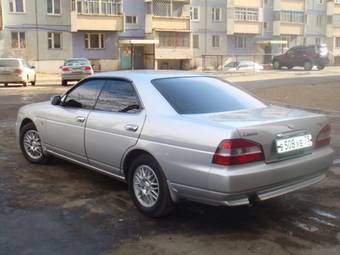 2000 Nissan Laurel Photos