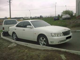 2000 Nissan Laurel Pictures