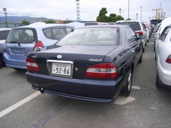 2000 Nissan Laurel Pictures