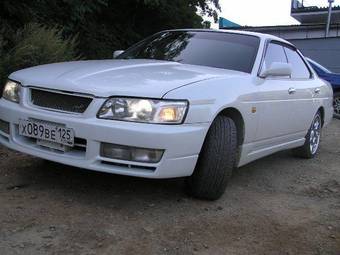 2000 Nissan Laurel Photos