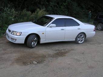 2000 Nissan Laurel Photos