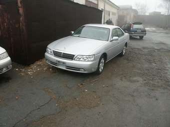 2001 Nissan Laurel Pictures