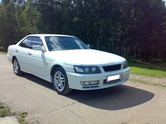 2001 Nissan Laurel Photos