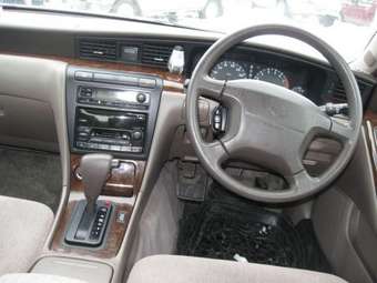 2002 Nissan Laurel Pics