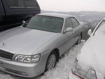 2002 Nissan Laurel Photos